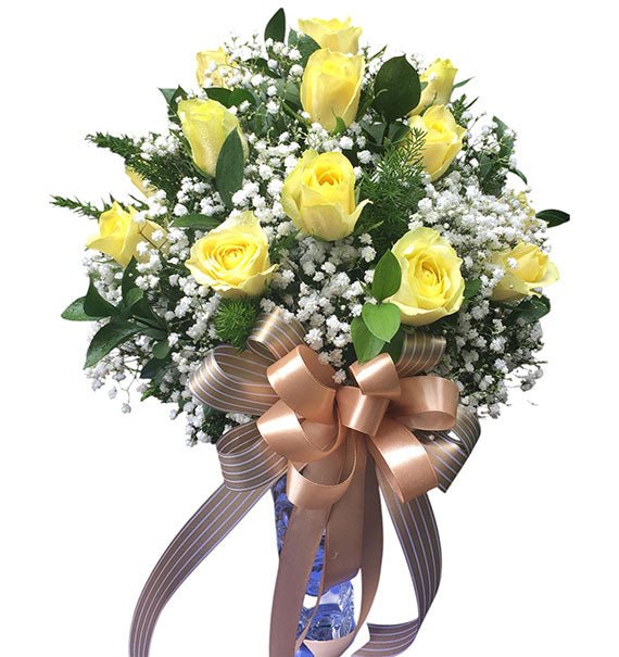 12 Yellow Roses In Vase
