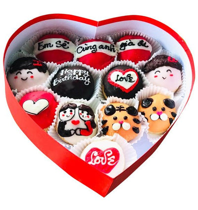 Heart Box Choux Cake - HCM ONLY