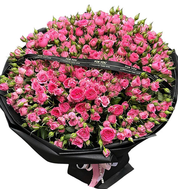 Hot Kiss Roses Valentine Vietnam