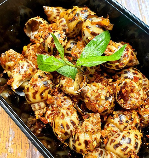 Oc Huong Rang Muoi Fresh Seafood