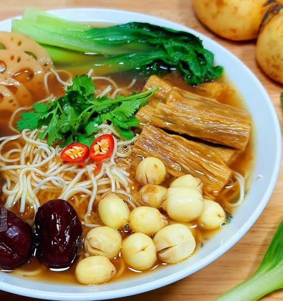 Stewed Noodles Soup With Vegetable