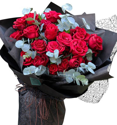 Sweetheart Scarlet Roses
