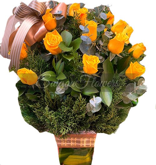 24-yellow-rose-in-vase