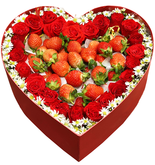 strawberries-and-roses-heart-box