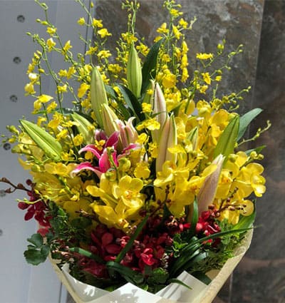 Send Flowers To Quang Nam 2707