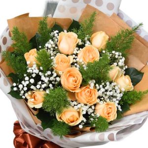 vietnamese-women-day-roses-100